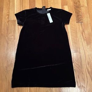Girls black short sleeve velvet dress